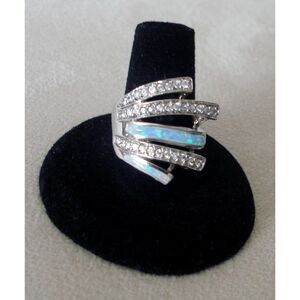 Women Ring 925 Silver w/ Blue Opal Stone and Rhinestones Size 7 NWOT